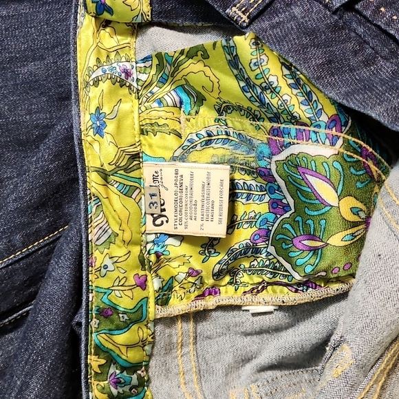 Miss Me Flare Leg Jeans - Picture 7 of 8